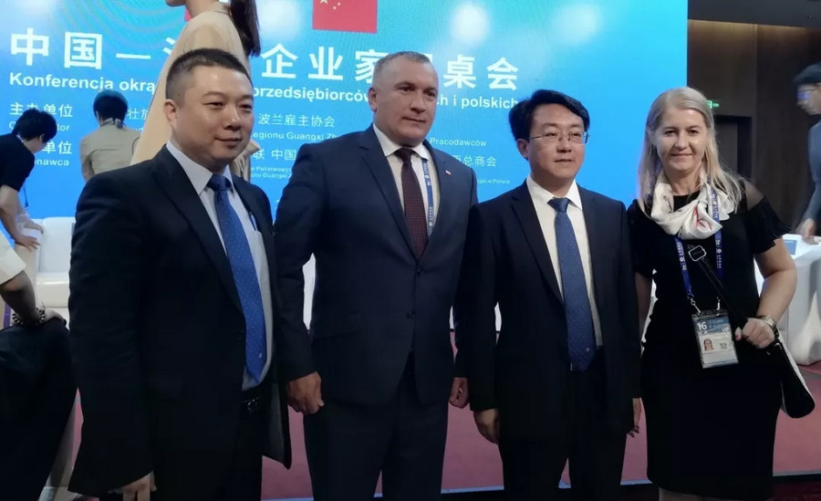 柳工出席中波企业家圆桌会议 罗国兵畅谈柳工波兰投资发展经验